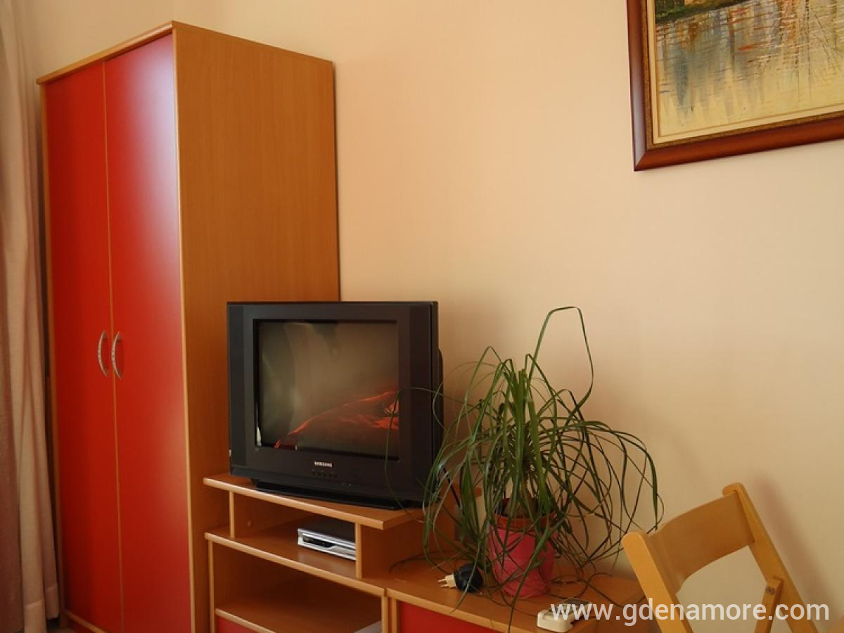 Apartmani Vella, privatni smeštaj u mestu Kumbor, Crna Gora