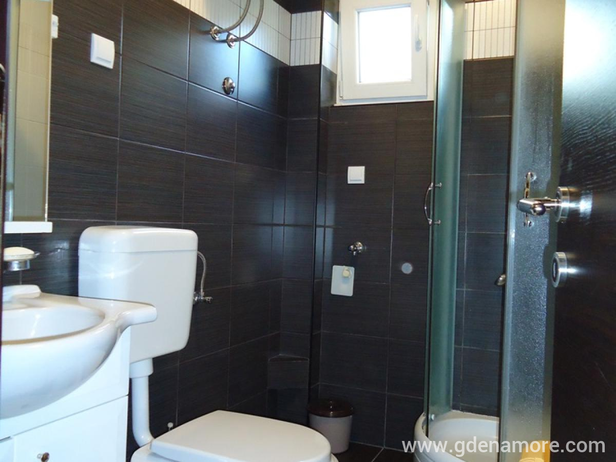 Apartmani Vella, privatni smeštaj u mestu Kumbor, Crna Gora